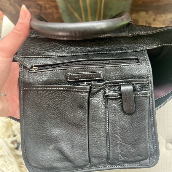 Ann Taylor Genuine Leather Tote Purse Carryall  👜 Laptop Gym Travel Bag - Picture 3 of 11